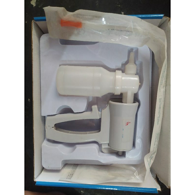 penyedot dahak manual.