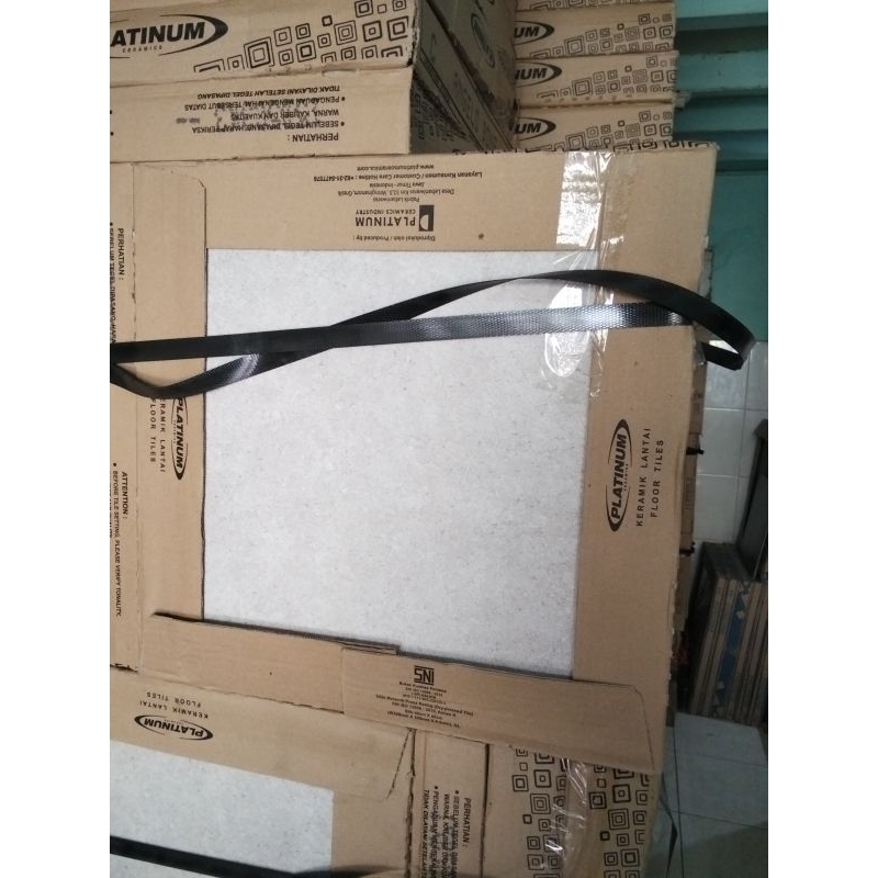 Platinum Angelo Bone 40x40 matt/abu muda