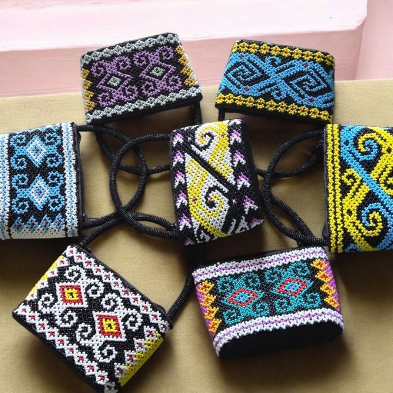 Tas Manik Jinjing Wanita  Handmade Etnik Dayak Kalimantan Unik