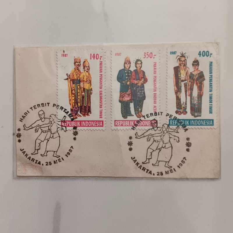 

(AC) Perangko Indonesia 1987 Pakaian Pengantin Daerah Set 3 pcs Used