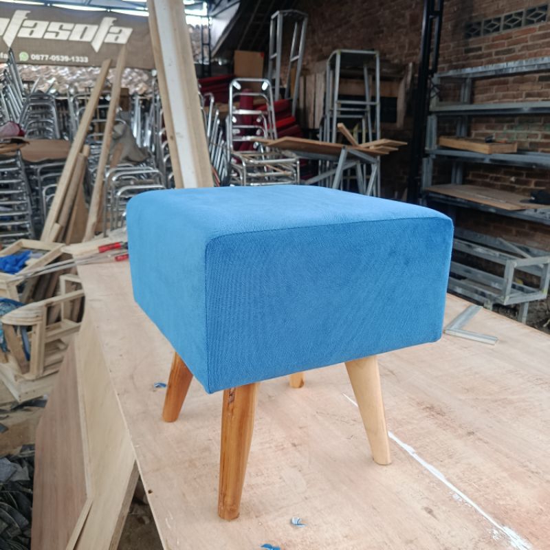 KURSI STOOL KOTAK