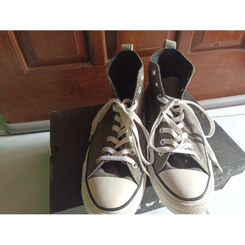[PRELOVED] Converse Chuck Taylor All Star - Grey (with box)