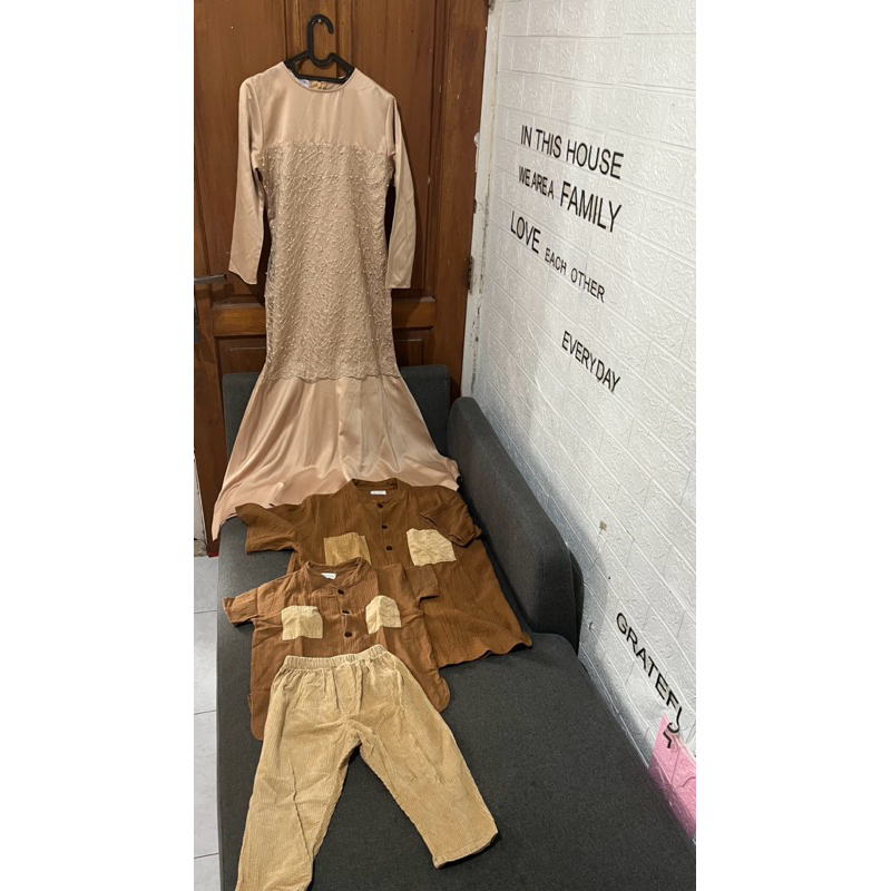 Preloved baju set lebaran couple #bajulebaran #preloved #sarimbit #bajufamilyset