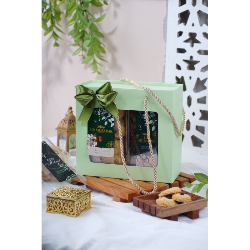 

hampers kue kering isi 2 / paket A