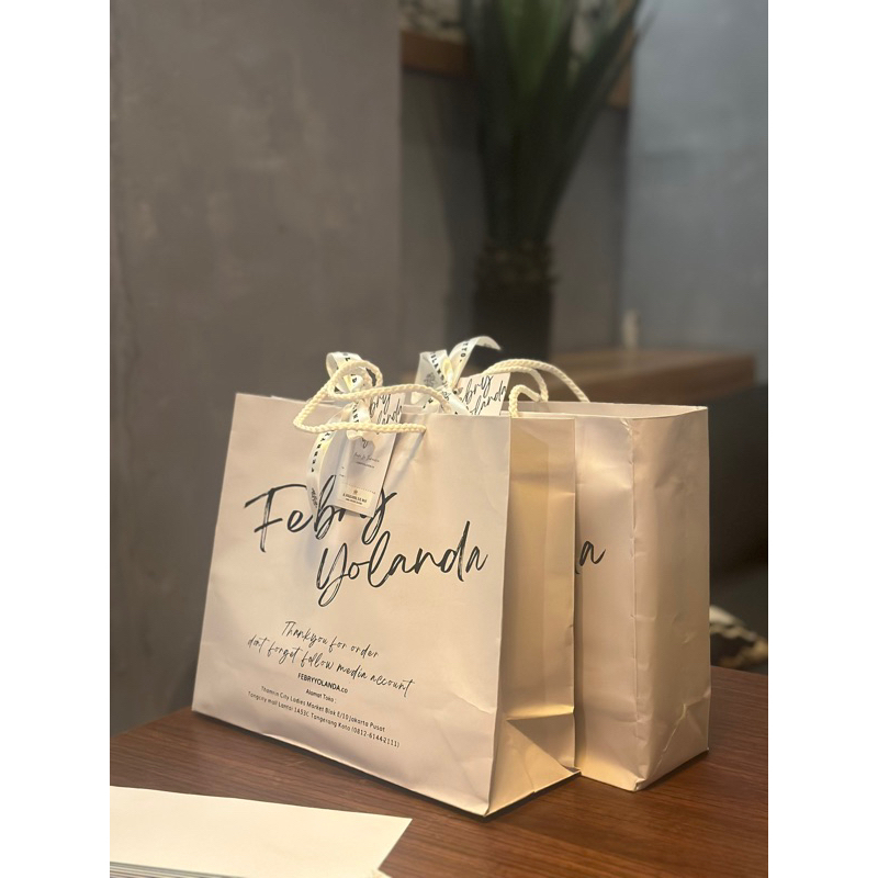 

febryyolanda x Box Hampers free kartu ucapan
