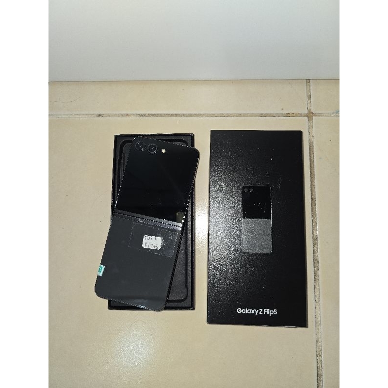SAMSUNG Z FLIP 5 8/256GB ( SECOND )