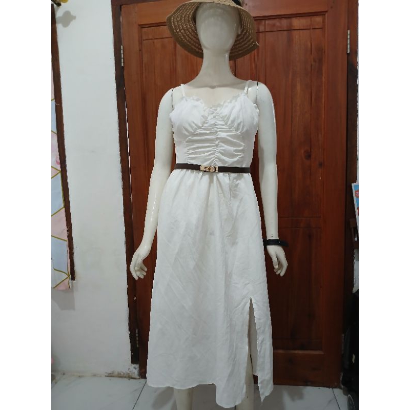 dress putih preloved