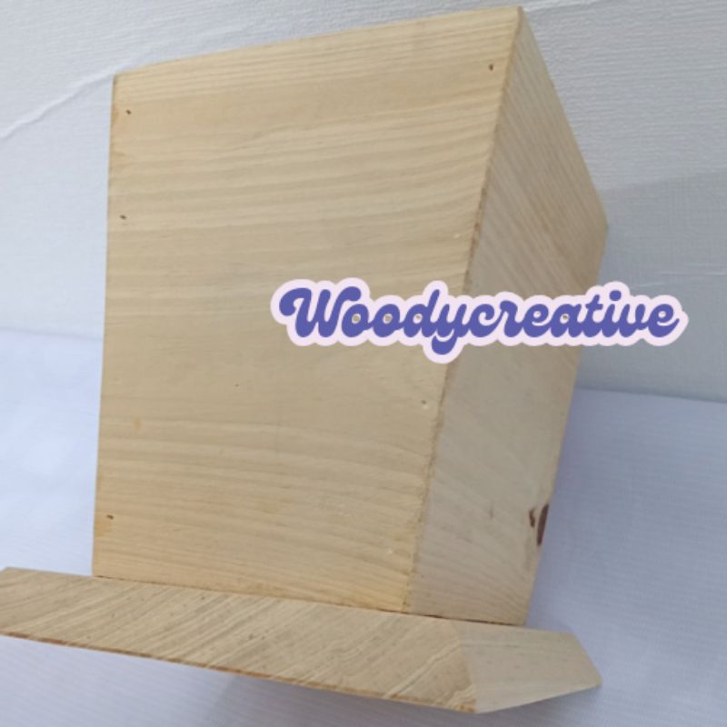 vas bunga kayu aesthetic