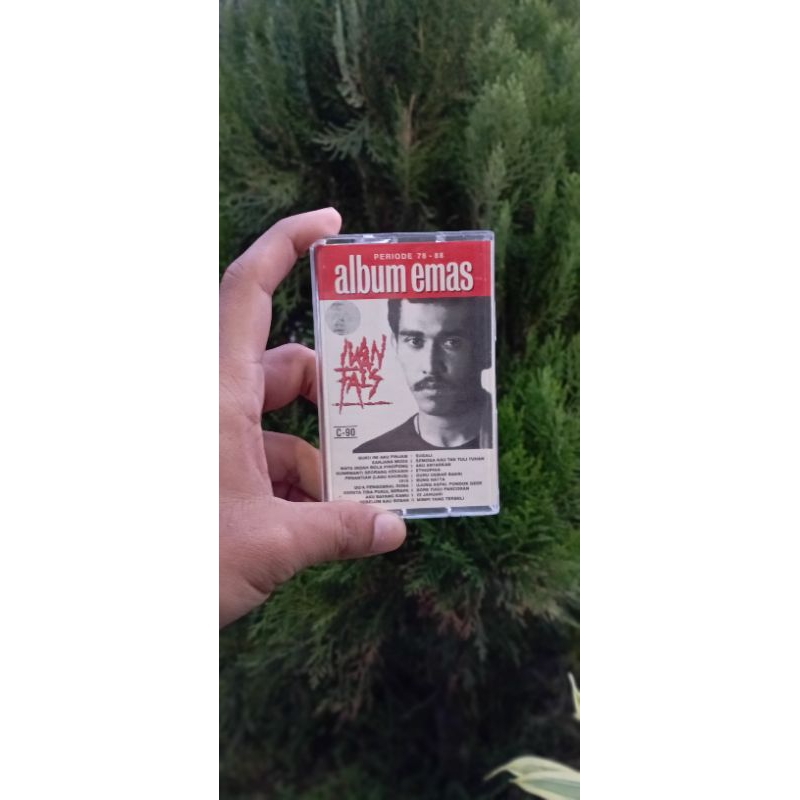 kaset iwan fals album emas