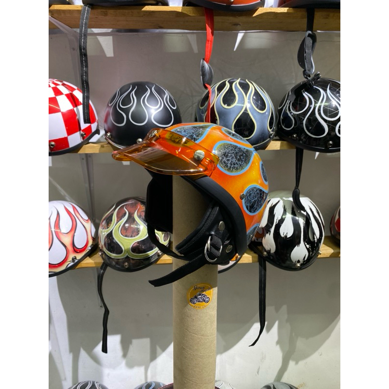 Helm Chips Gradasi Api Custom