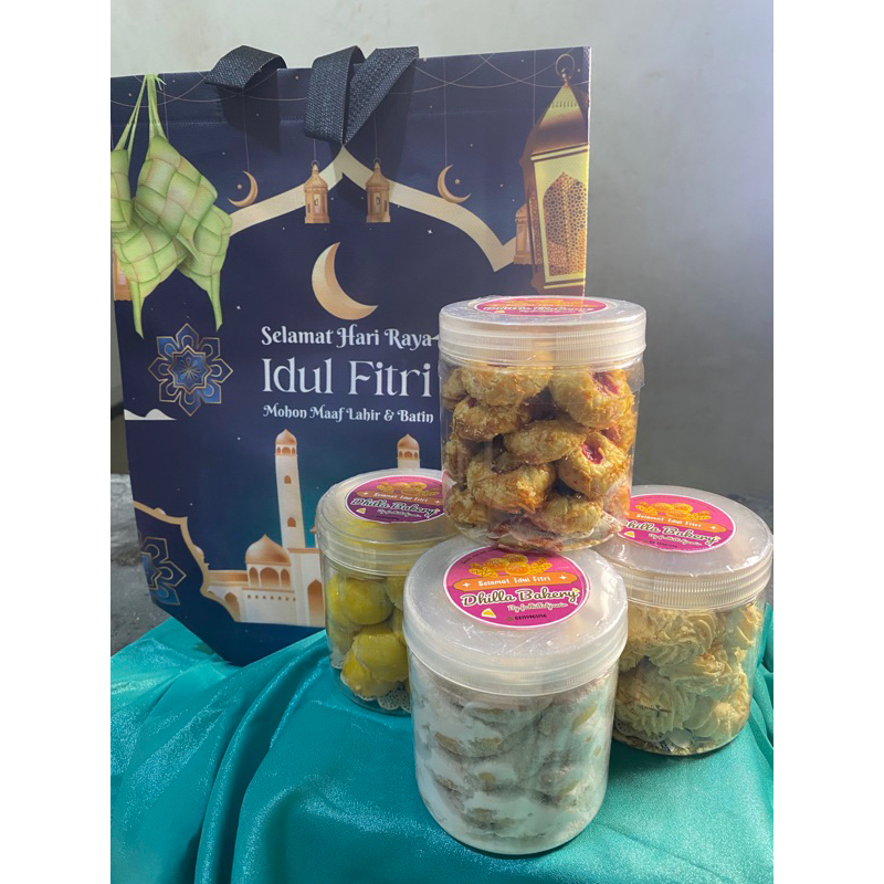 

Paketlebaran4