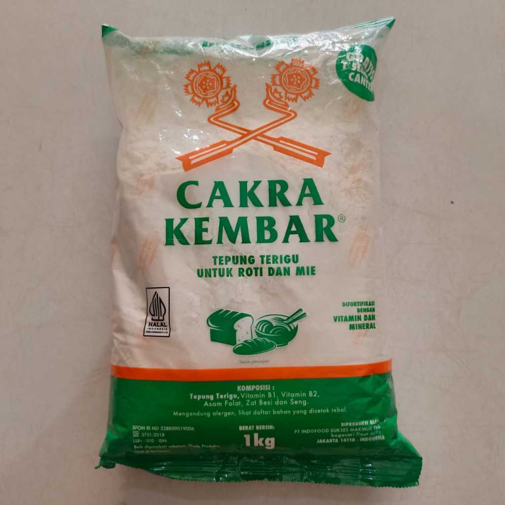 

Tepung terigu Cakra Kembar 1 Kg