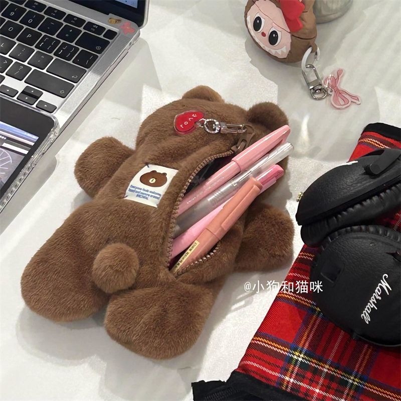 

Brown Bear Pen Bag High Beauty Ins2025 Super Hot Cute Plush Stationery Bag Middle School Girls Pen Box Large Capacity