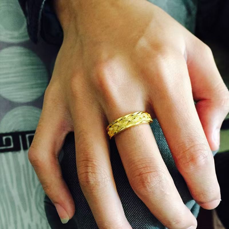 Cincin Pria Temperamen Sentuhan Emas Pasir Vietnam-MXJ3-1