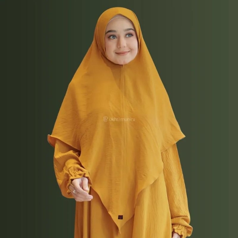 MUNIRA KHIMAR DAANIA