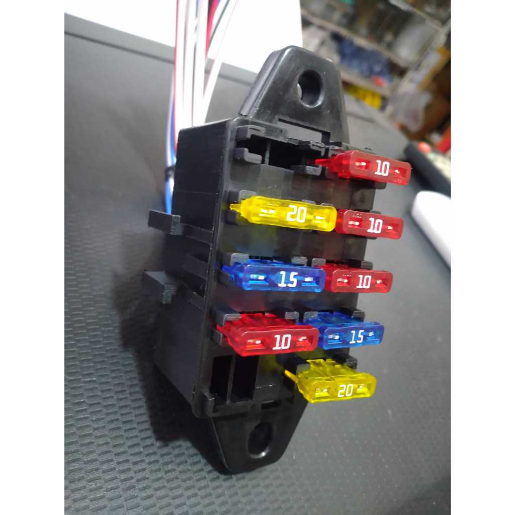 Box sekering Mobil 12v 24v universal fuse box holder . rumah sekring 8 port box sekring universal