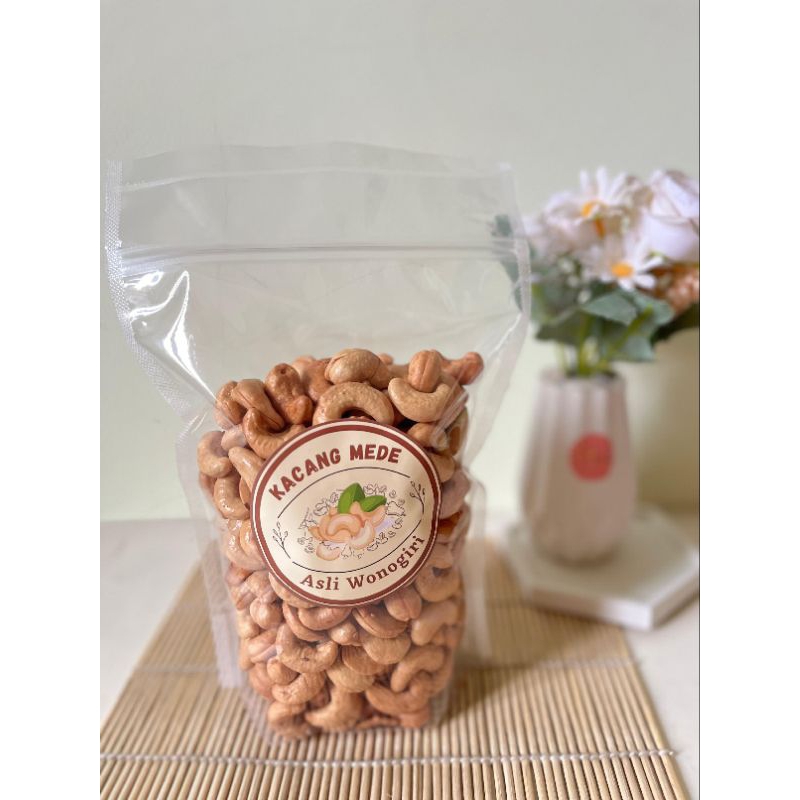 

Kacang Mede