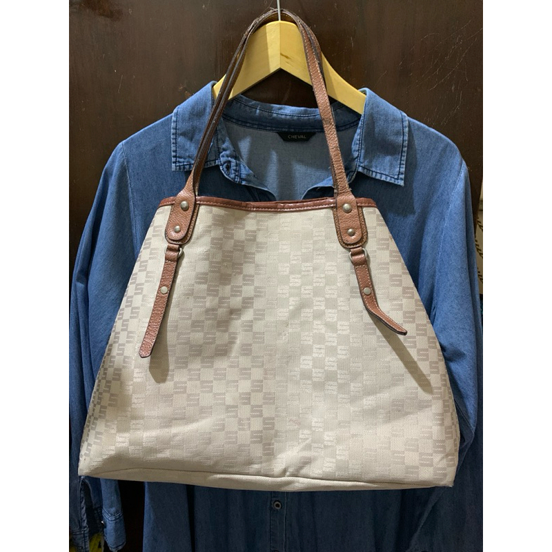 Tas Sisley tote PL. Kondisi seperti difoto. Size besar.