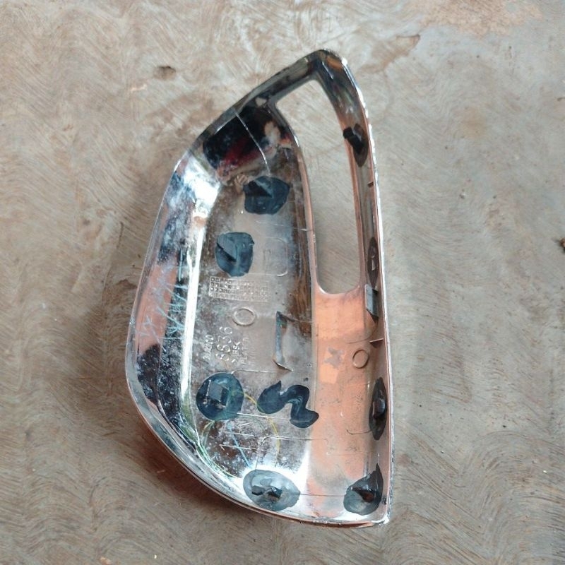 COVER CHROME TOYOTA RUSH 2014 ORIGINAL BEKAS SEBELAH KANAN