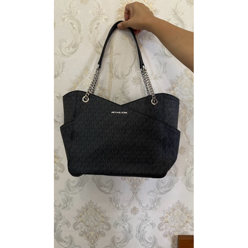 Michael Kors MK Signature Large Jet Set Shoulder Tote Bag with Chain, Black