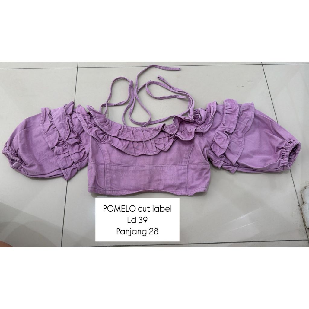 PRELOVED POMELO DENIM PINK CROP TOP / ATASAN WANITA BLOUSE JEANS RUFFLE / HALTER NECK TOP