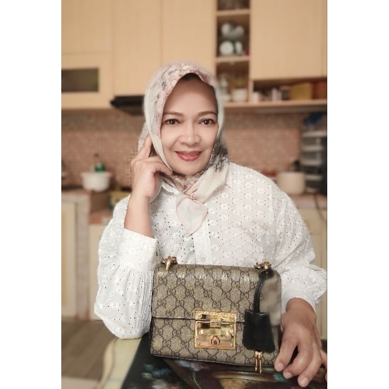 Preloved tas selempang wanita, bahan kulit, GU * C1 Mini Padlock Classic Bee