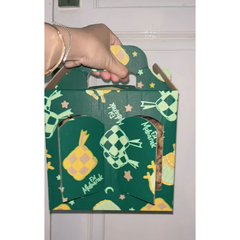 

Paket Hampers Jajan Lebaran/ Hampers Kue/ Hampers Murah