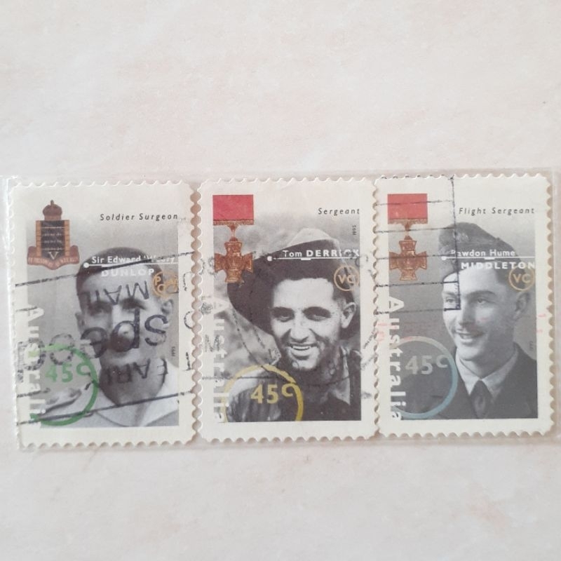 

(A) Perangko Australia Australian Second War Heroes (1st Series) Tahun 1995 set 3pcs
