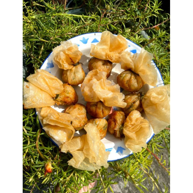 

Lumpia Ikat Oleh-oleh Khas Solo