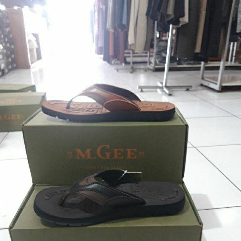Sandal Pria M-GEE SENATOR  ( Tanah,kopi)