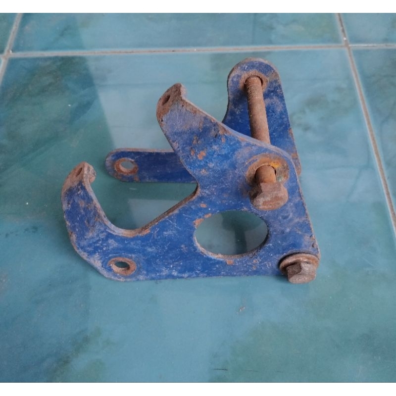 Bracket dudukan mesin atas honda cb 100 cb 125 pangkon dudukan mesin atas honda cg 100 cg 125 origin
