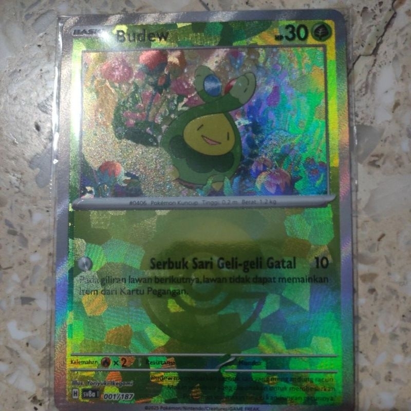 Pokeball budew + 5 kartu random