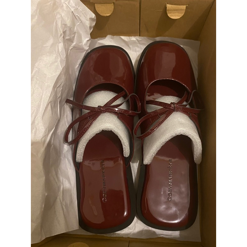 NEW & READY STOCK - COZY MARKETS- COMFY FLATSHOES - GLOSSY BURGUNDY FLAT - SIZE 39