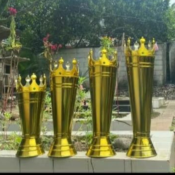 Piala Trophy Mahkota/Piala sepakbola/Piala Futsal