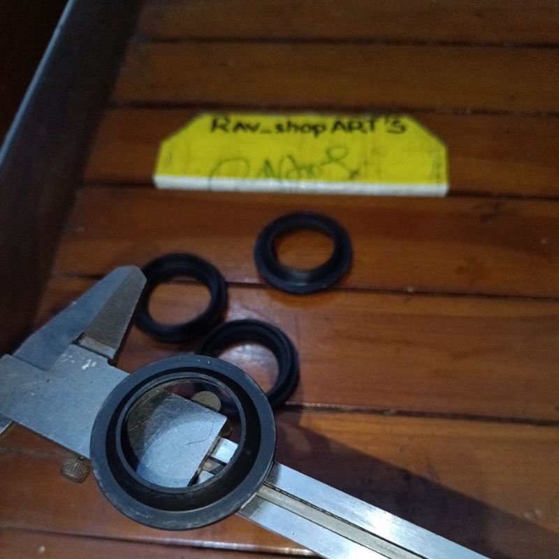 Tutup Seal Debu shock USD Minerva MX 150 : R 150 SE model CBR , R150 VX , NewVX ; mx150 Original