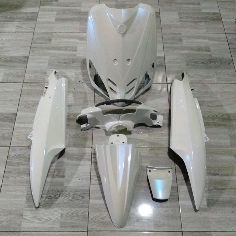 Full Body halus Mio sporty warna putih lembayung