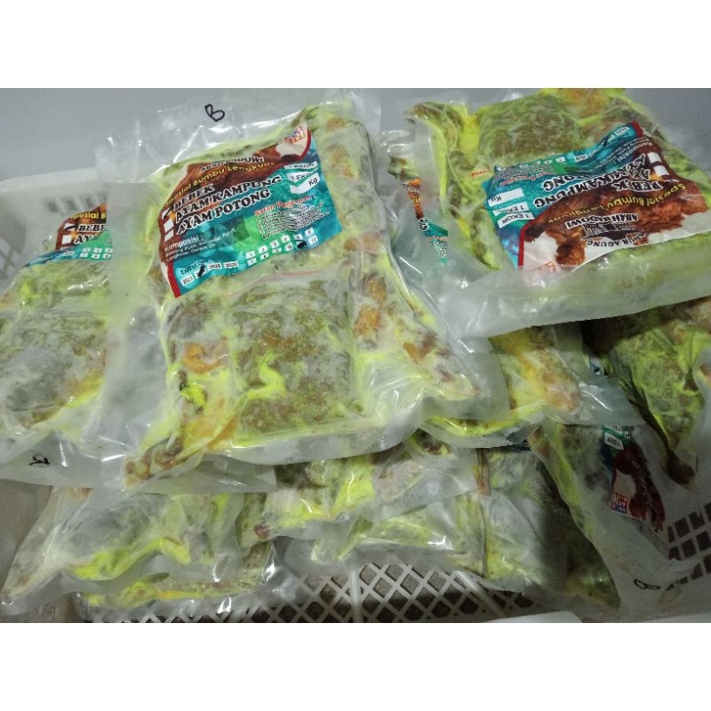 

Ayam Potong Ungkep/isi13Potong/beratmetah1kilo/netto800gram/freesambal pencit/khasMadura