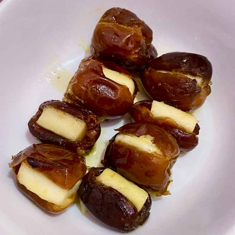 

Kurma Cheese isi Keju