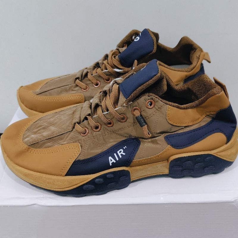 LEEDOO SEPATU SNEAKERS SIZE 39