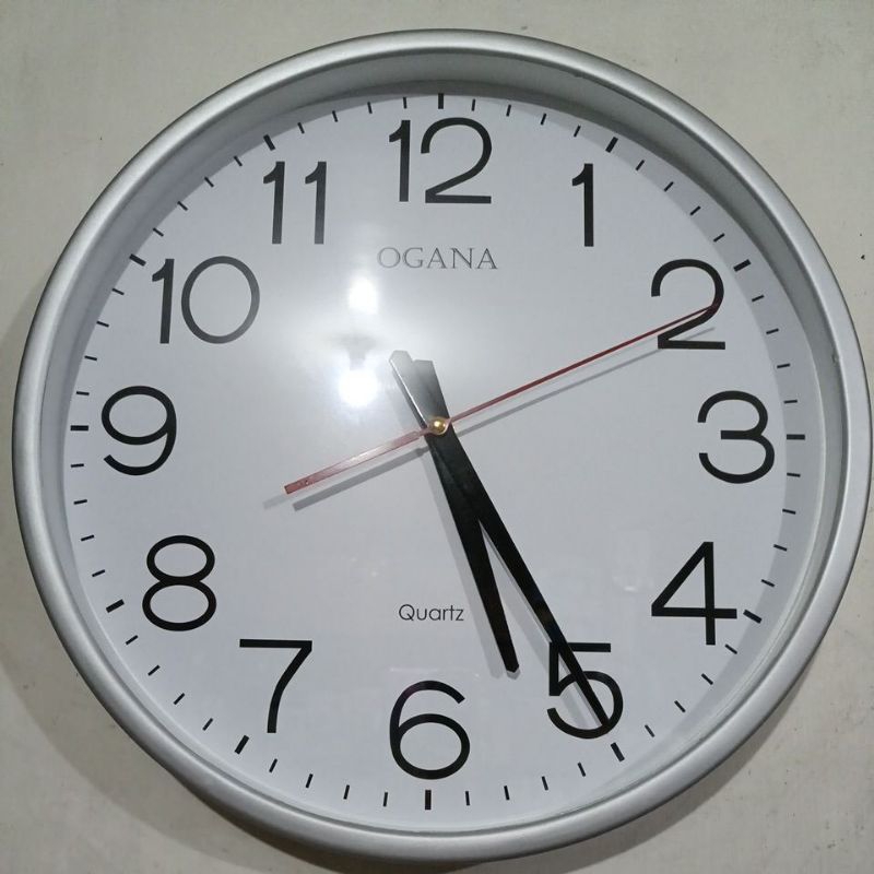 Jam Dinding Ogana