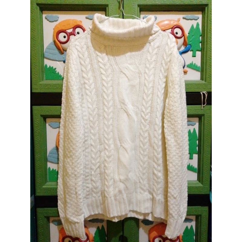 Cardigan Rajut unisex CHASECULT kepang BW bersih like new cuma di belakang sedikit terkena debu ball