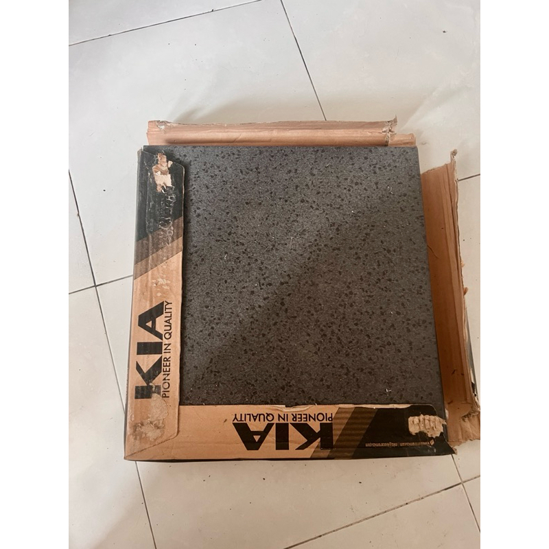 KERAMIK LANTAI DINDING HITAM BLACK KILAP 40 X 40 ASIA TILE FONTE BLACK