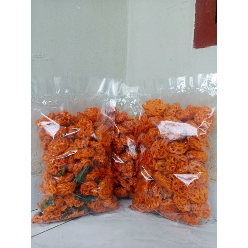 

Kerupuk Seblak Rafael | Kerupuk Mawar Bantat 250 gr Rasa Daun Jeruk