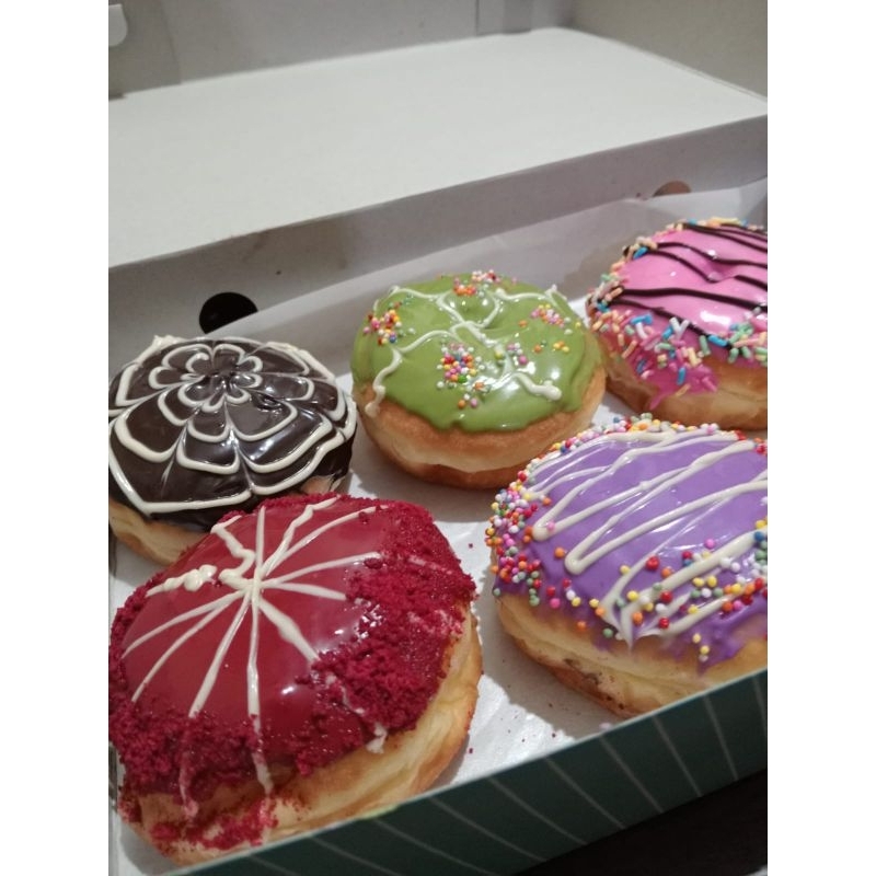 

Ritz Donat.Donat Susu isi 6pc per box.
