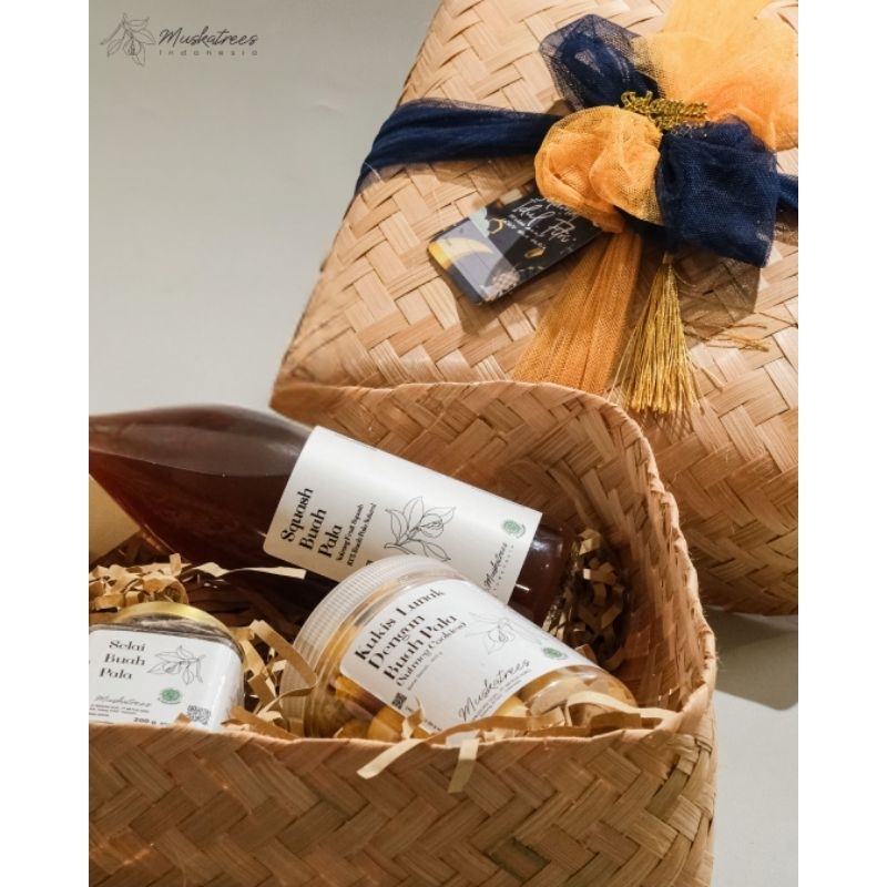 

Hampers Lebaran Premium Buah Pala Muskatrees