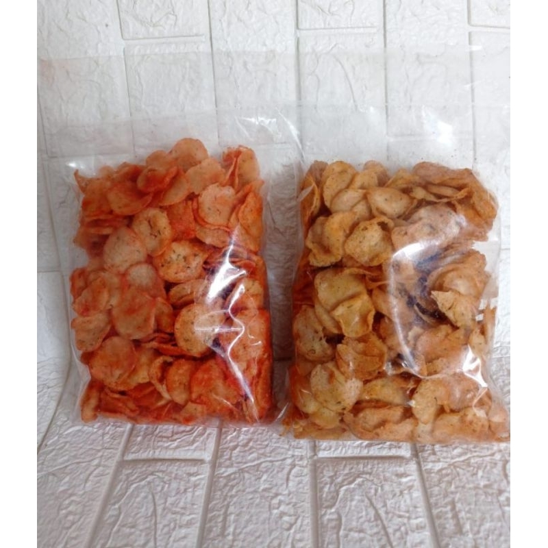 

kripik bakso gurih renyah enak ada dua rasa balado dan pedas