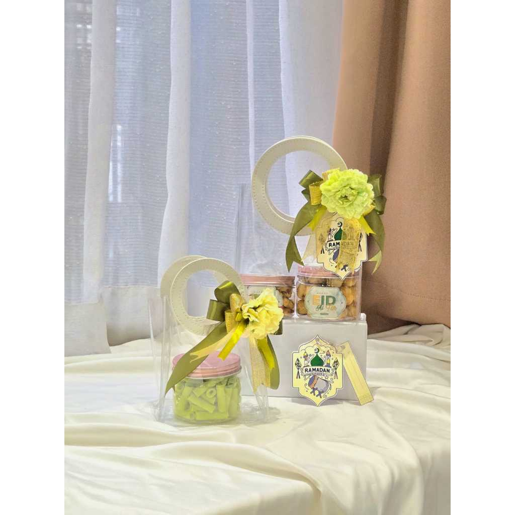 

Hampers Lebaran Kuker / Hampers idul fitri / Hampers Lebaran Idul Fitri / hamper kue kering / hampers jadi