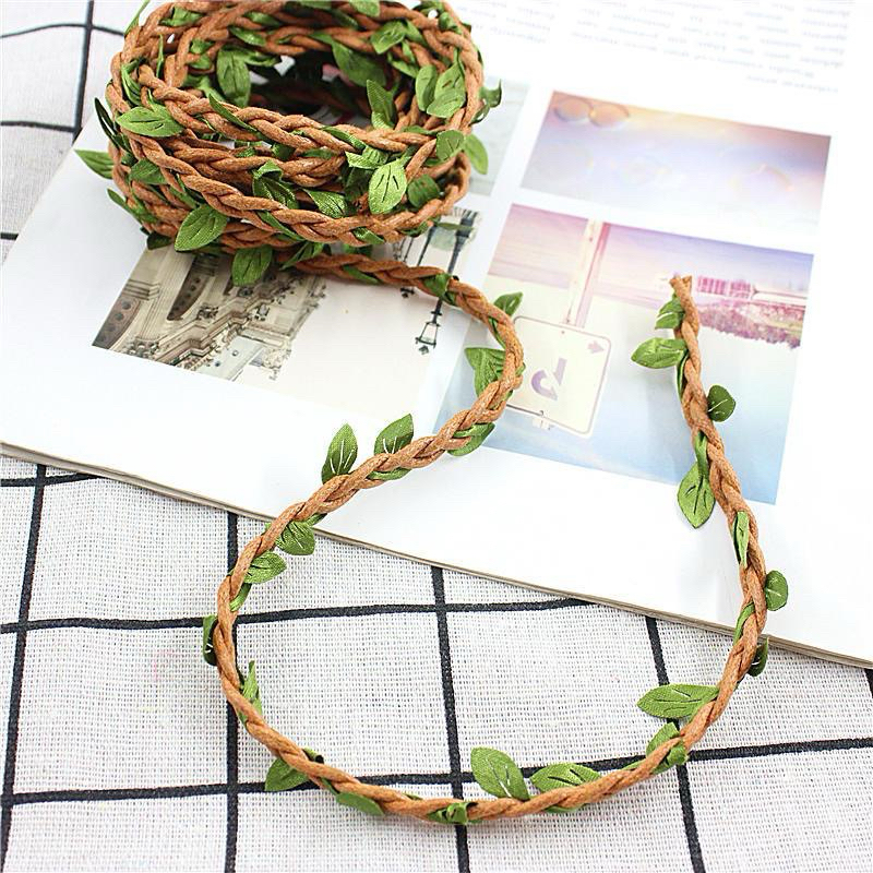 

Tali Daun Artificial ±9.2 Meter – Dekorasi Estetik DIY, Pernikahan, Hiasan Ruangan | 4 Warna