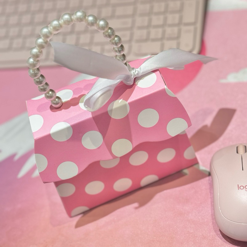 

Nisa Aydrus - Papperbag Hampers Exclusive By Nisa Aydrus