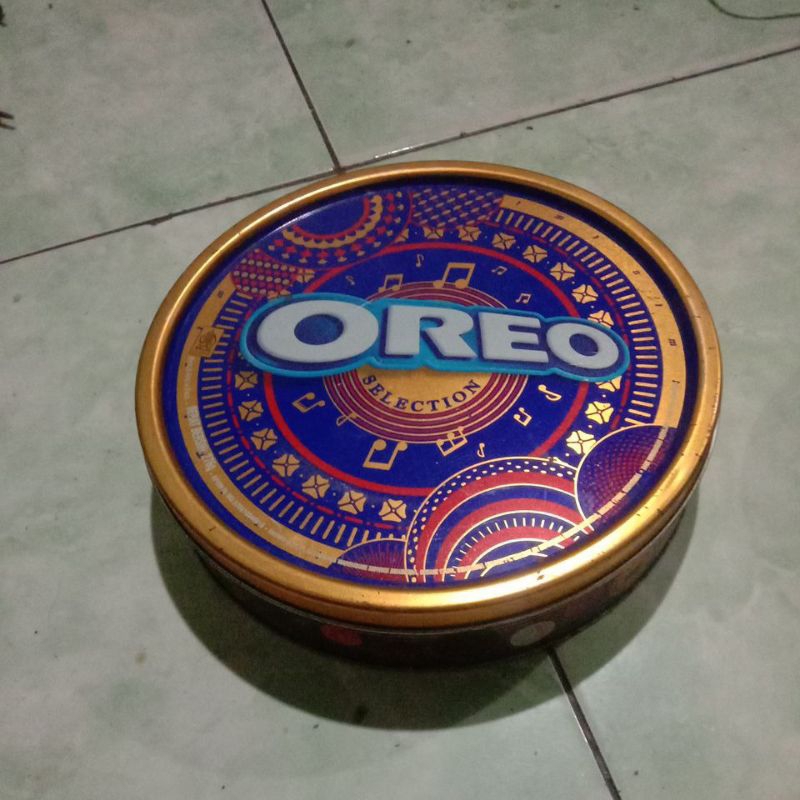 

kaleng bekas oreo 276g